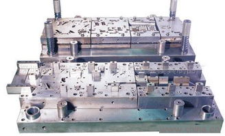 模具 何開(kāi)封